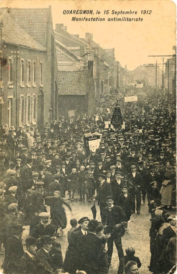 Manifestation antimilitariste – Image 4